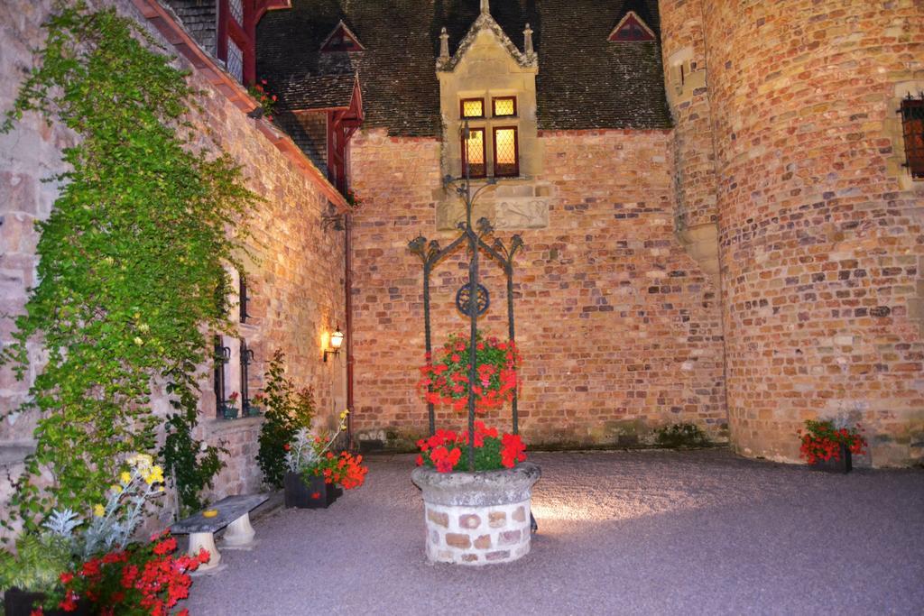 Chateau De Peufeilhoux Vallon-en-Sully ภายนอก รูปภาพ